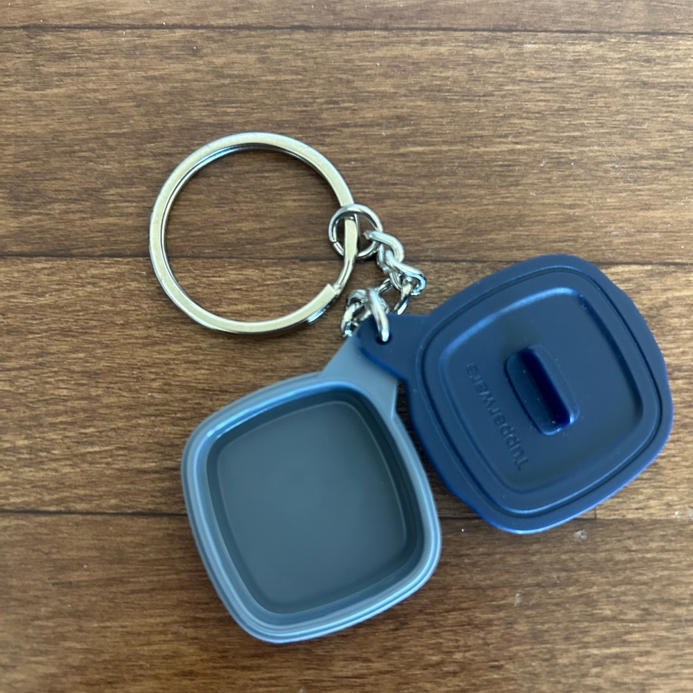Tupperware Blue Keychain - Picture 2 of 2